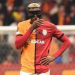 Victor Osimhen'e derbide Emirhan Topçu kelepçesi!
