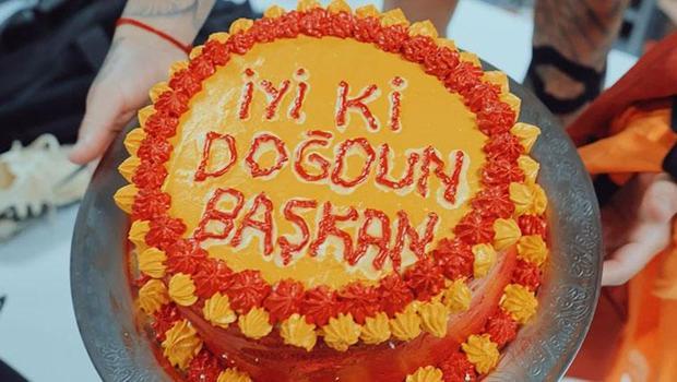 Galatasaraylı futbolculardan Ali Koç'a pasta!