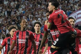 Fatih Karagümrük'ün Süper Lig hasreti bir sezon sürdü!
