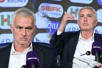 Futbol Konseyi: 'Mourinho'nun havaya para atıp 11 seçmesi belki ironi değil, gerçektir!'