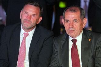 Galatasaray Başkanı Dursun Özbek'ten Fenerbahçe'ye gönderme: Algılarla, masa başındaki hazırlıklarla ve gayretlerle lig bambaşka bir hale geldi