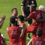 Galatasaray'da Başakşehir maçı öncesi neşeli idman