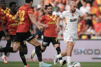 Galatasaray'da direkler 18. kez gole engel oldu!