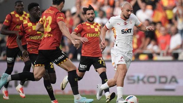 Galatasaray'da direkler 18. kez gole engel oldu!