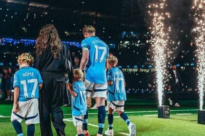Manchester City'de Kevin De Bruyne'nin heykeli dikiliyor! Pep Guardiola'dan 'veda' gözyaşları...