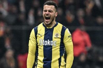 Maximin gitti, Kostic sırada!