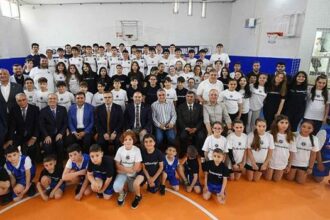 Pertevniyal Lisesi Spor Salonu açıldı