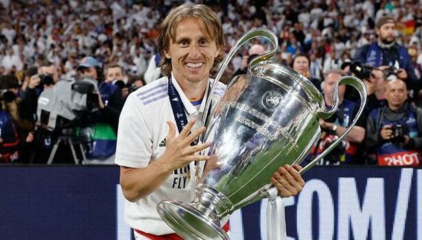 Real Madrid resmen açıkladı! Luka Modric ayrılıyor
