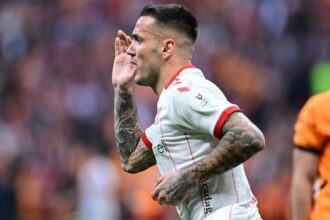Rey Manaj, Sivasspor'un Samsun kafilesinde yer almadı!