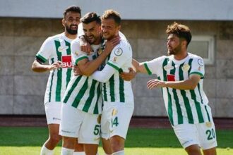 Sarıyer ve Serikspor FK TFF 1. Lig'e yükseldi