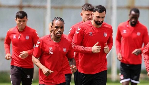 Sivasspor, Süper Lig'in son haftasında Alanyaspor'a konuk olacak