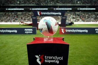 Süper Lig'de gelecek sezon mücadele edecek 18 takım kesinleşti