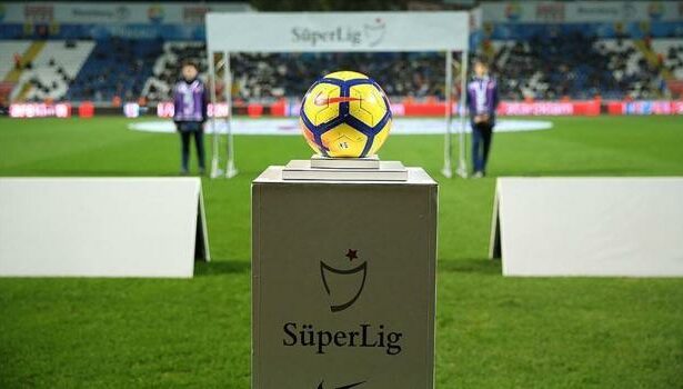 Süper Lig puan durumu 34. Hafta son durum: Fenerbahçe - Beşiktaş derbisi maç sonucu: Fenerbahçe Beşiktaş Galatasaray puanı