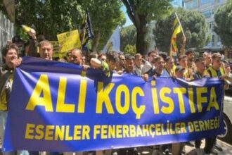 5 bin Fenerbahçeli Ali Koç'un istifa etmesi için yürüdü!