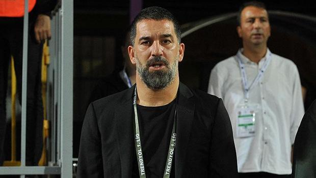 Arda Turan cevapladı! Türkiye'den transfer yapacak mı?
