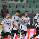 Beşiktaş'tan transfere zorunlu rötar geldi!