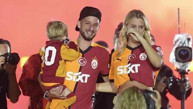 Galatasaray'dan ayrılan Mertens'ten duygusal veda: Tüm Türkiye'ye teşekkürler