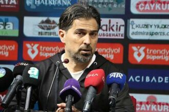 İlhan Palut 1 yıl daha Rizespor'da