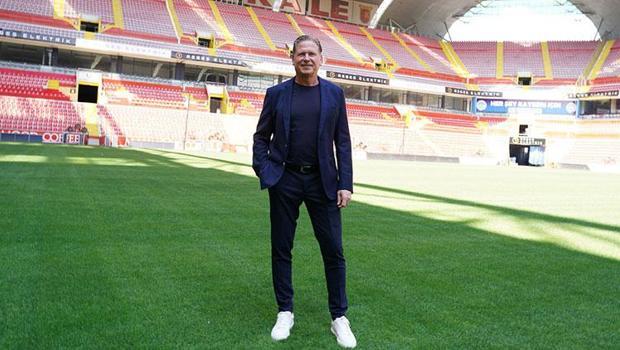 Kayserispor, Markus Gisdol için imza töreni düzenledi