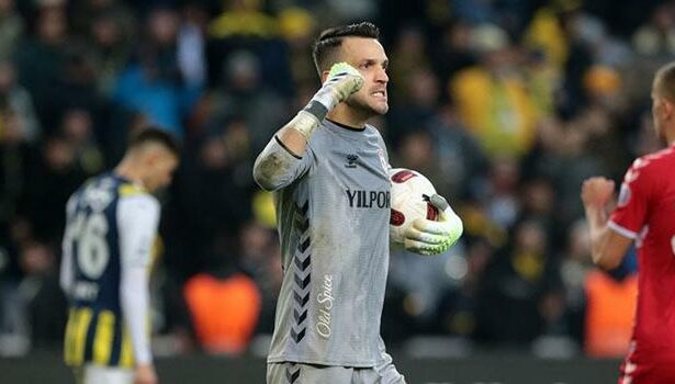 Okan Kocuk 'Süper Lig'in vazgeçilmezi' oldu