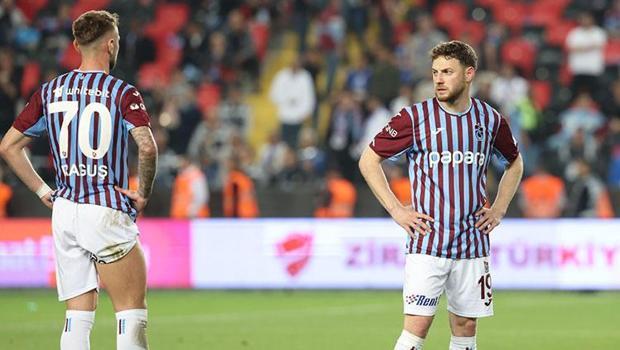Trabzonspor, sezonu lig şampiyonunun tarihi farkla gerisinde tamamladı