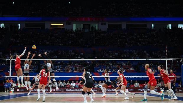 Voleybol Milletler Ligi'nde hediye yağmuru