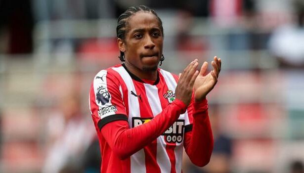 Beşiktaş'ın yeni transferi Kyle Walker-Peters'ın İstanbul'a gelişi ertelendi