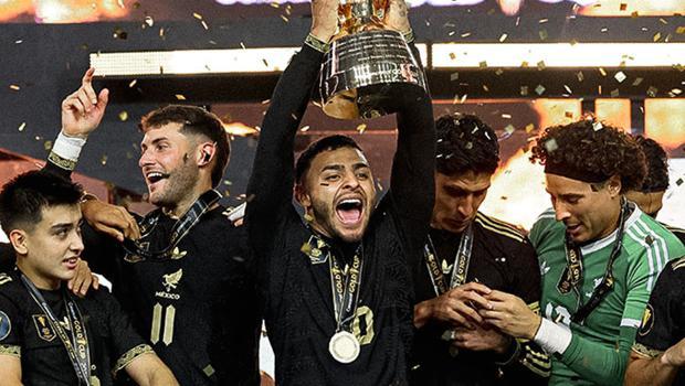 CONCACAF Altın Kupa'yı Meksika kazandı! Rimenez, Jota'yı unutmadı