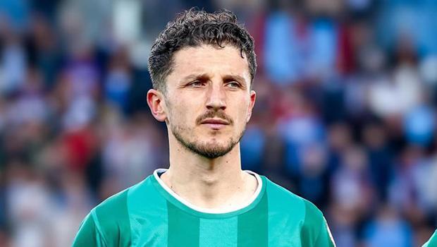 Konyaspor, Enis Bardhi ile anlaştı
