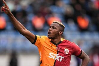 Ver 80 milyonu, al Osimhen'i!