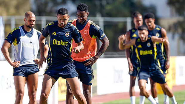 Fenerbahçe'nin Benfica maçı kamp kadrosu açıklandı