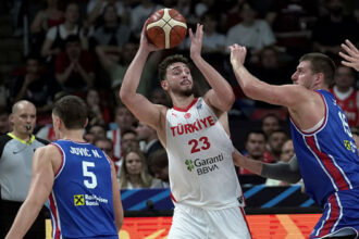Alperen Şengün'den Jokic sözleri: 'O dünyanın en iyisi!'