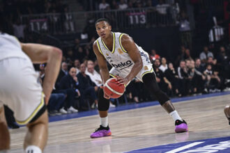 Devon Hall: 'Sezona kupayla başlamak güzel!'