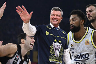 Fenerbahçe Beko-Beşiktaş GAIN maçı sonrası Sadettin Saran'a mesaj: Kırılgan eşya dikkatli taşıyınız!