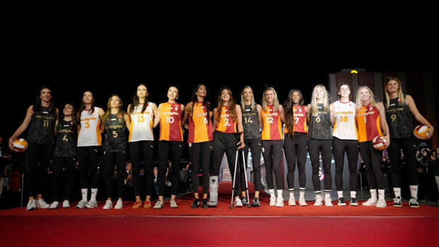 Galatasaray Adası’nda forma lansmanı gecesi!