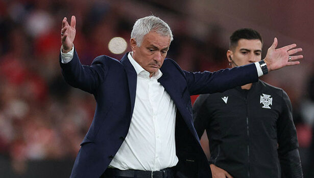 Jose Mourinho'ya 90+1 şoku! Benfica'dan sürpriz kayıp