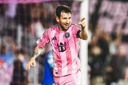 Lionel Messi imzayı atıyor!