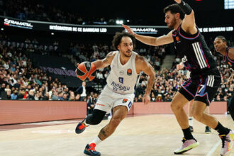 Anadolu Efes, EuroLeague'de Baskonia'ya konuk oluyor!