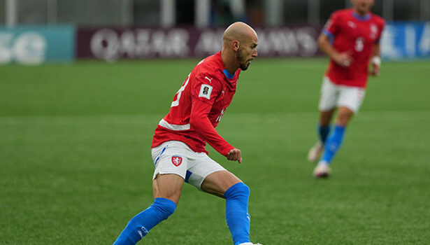 Beşiktaş'ın yıldız oyuncusu Vaclav Cerny ile muhabir arasında gerginlik!