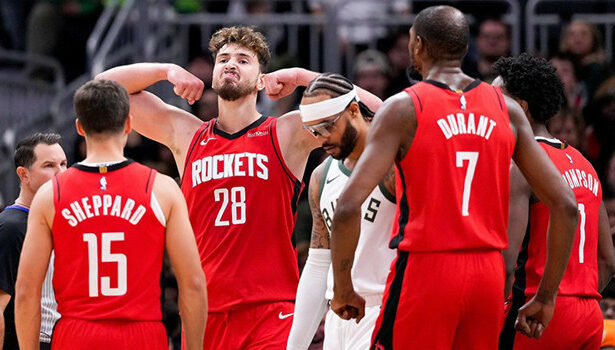 Alperen Şengün 'double-double' yaptı, Rockets deplasmanda Bucks'ı devirdi!