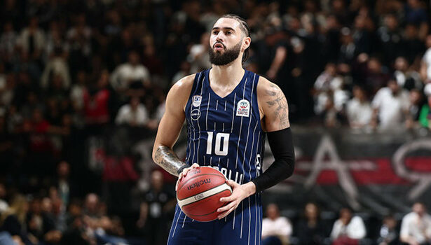 Anadolu Efes, EuroLeague'de Barcelona'yı konuk ediyor!