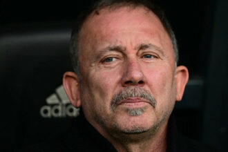 Beşiktaş öne geçip 12 puan kaybetti!