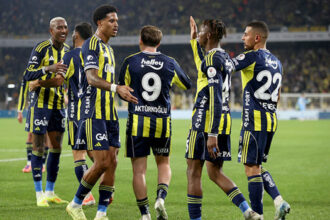 Fenerbahçe'de derbi öncesi 2 isim sınırda!