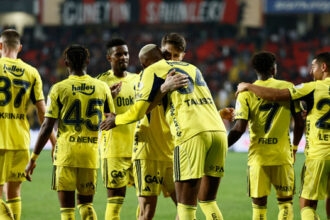 Fenerbahçe'de 'tarihi' derbi!