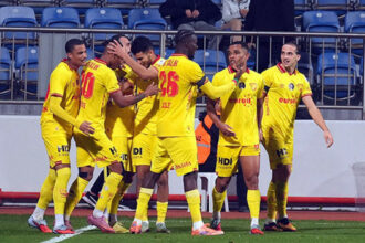 Göztepe savunmada değişiklik yapmaya hazırlanıyor