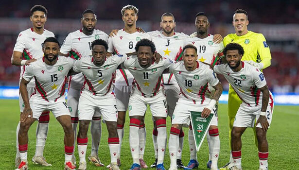 Karayipler'de iki peri masalı!