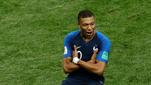 Mbappe; Ronaldo ve Messi'yi solladı!