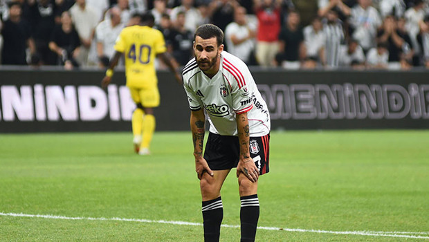 Rafa Silva, FIFA korkusuyla masada!