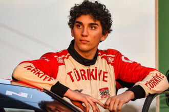 Türkiye'nin en genç ralli şampiyonu Kerem Kazaz 2. kez Türkiye şampiyonu olacak