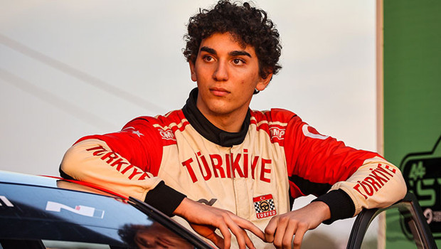Türkiye'nin en genç ralli şampiyonu Kerem Kazaz 2. kez Türkiye şampiyonu olacak